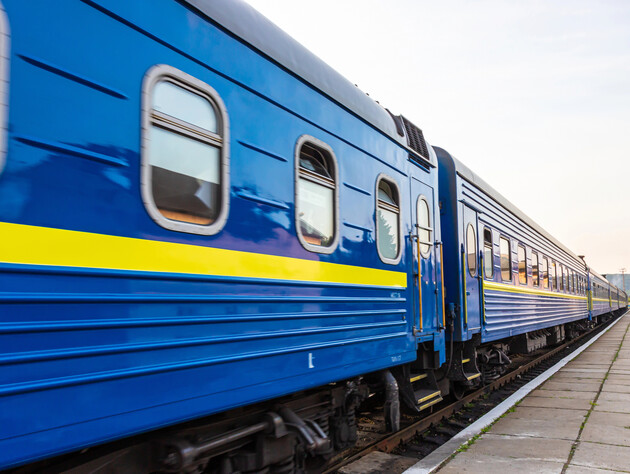 На електронній таблиці в поїзді в Яремчі з'явився напис 