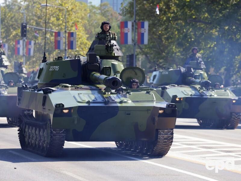 Сербія провела масштабний військовий парад із російською й китайською технікою. Фото