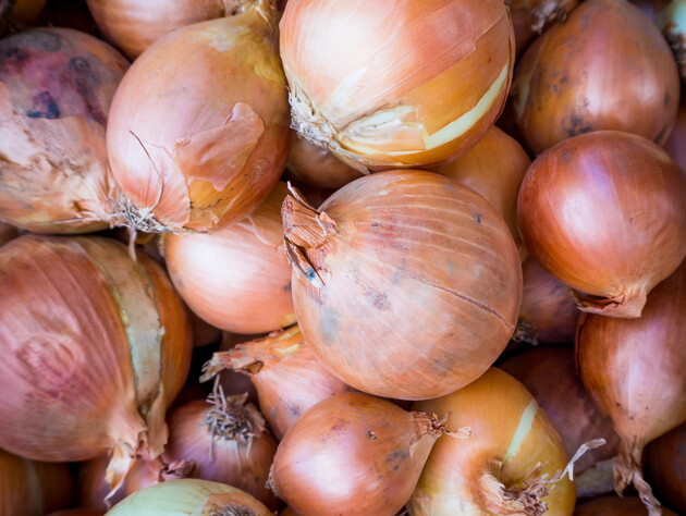 Четыре места в доме, где лучше всего хранить лук. Проверенный совет кулинара