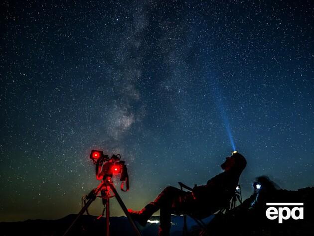 Гіганти з пінопласту й подвійні сонця. Скільки планет виявили за межами Сонячної системи