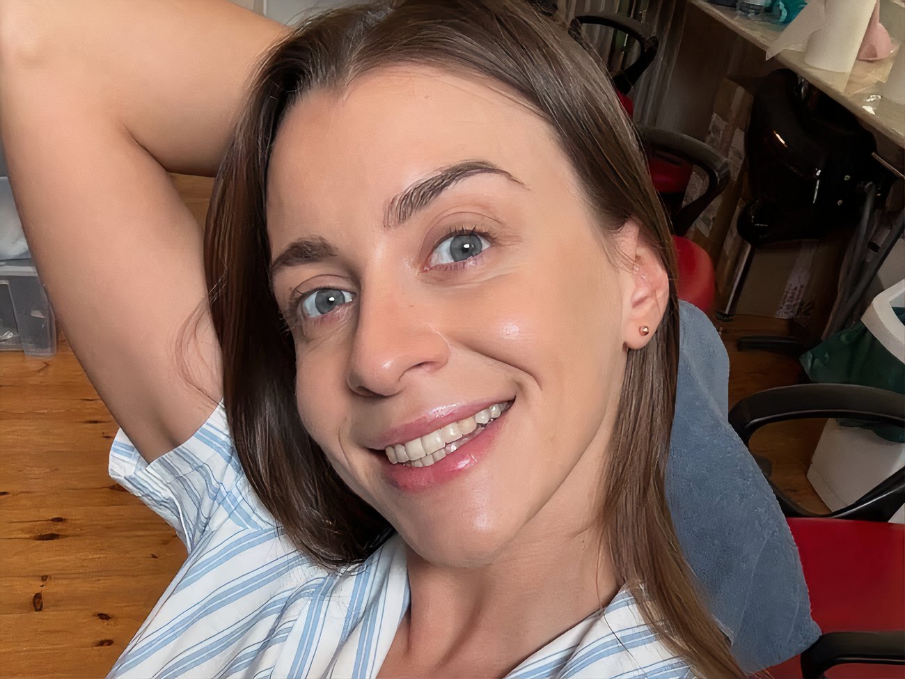 Света жалаңаш