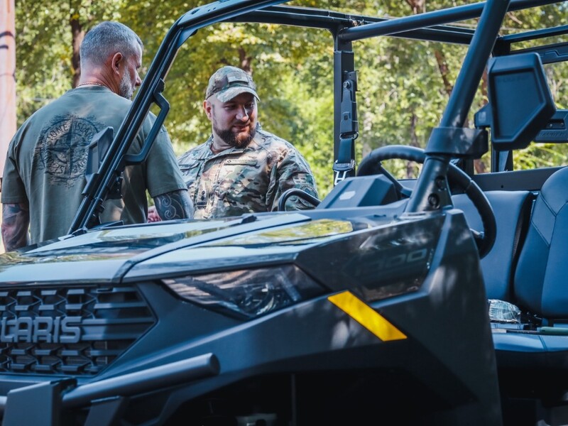 "Сталевий фронт" передав Нацгвардії партію багі й мотоциклів