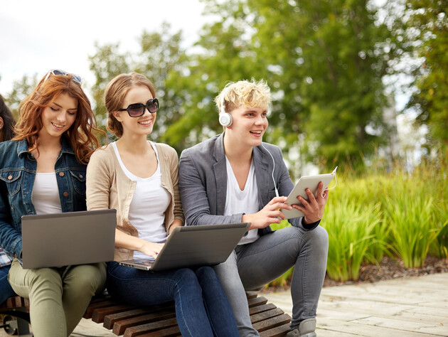 Как устроиться на работу и не облажаться. Пять советов подросткам, которые хотят подзаработать после школы