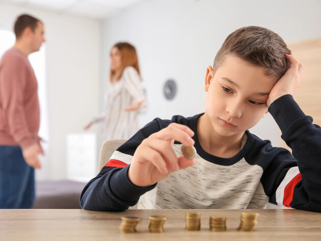 Від штрафу й арешту до в'язниці. Як змусити безробітного платити аліменти