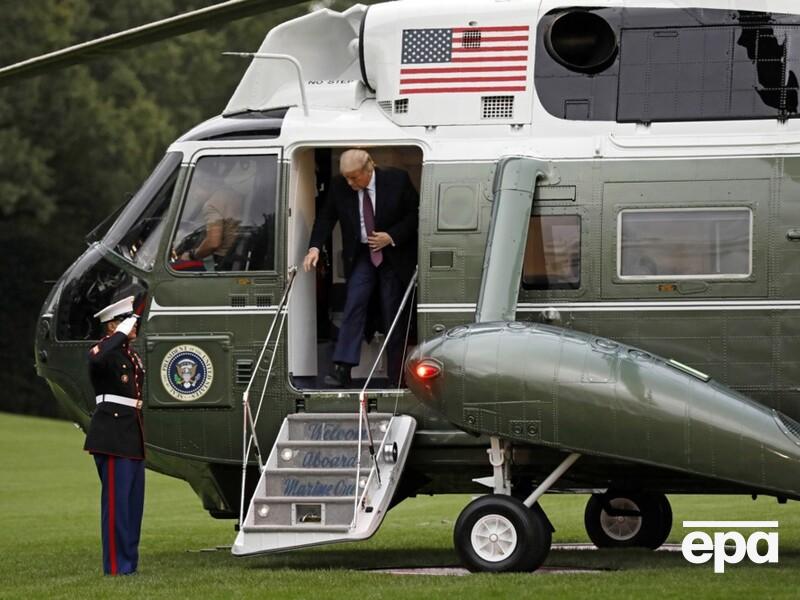 Мужчина без рубашки нацелил лазерную указку на вертолет Трампа, ему грозит тюрьма