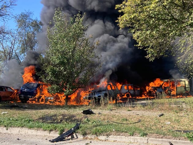 За 20 минут – пять ударов Shahed. РФ атаковала промышленную зону Запорожья, есть погибший и раненые