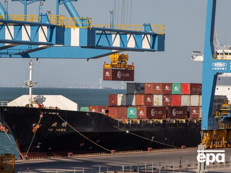 В окупованому Криму вперше таємно пришвартувалося китайське судно. МЗС України відреагувало