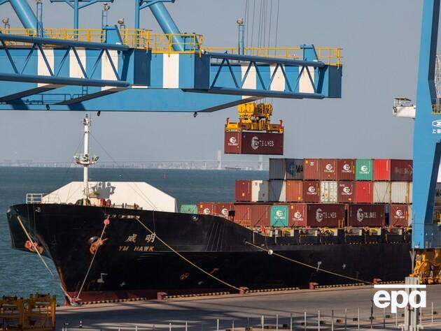 В окупованому Криму вперше таємно пришвартувалося китайське судно. МЗС України відреагувало