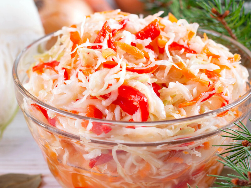 Просто смешайте эти продукты – и получите вкусный овощной салат. Рецепт за несколько минут