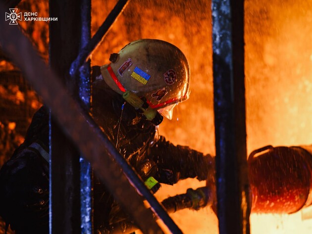 17 вибухів за годину. РФ у Харкові завдала удару по енергоінфраструктурі, частина міста без світла