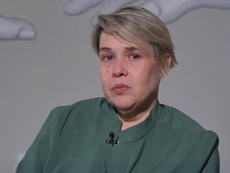 "Мы хоронили людей на футбольном поле". История Татьяны из Мариуполя вошла в коллекцию музея "Голоса Мирных" 