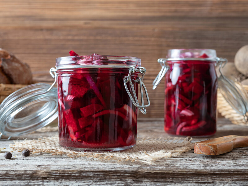 Залейте свеклу этим и настаивайте. Рецепт домашнего кваса