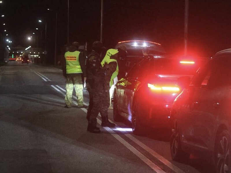 Польща відкрила кордон із Білоруссю, який був закритим два тижні. Фото