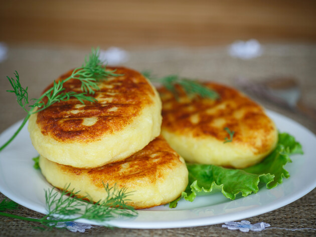 Если осталось пюре, приготовьте эти невероятно вкусные пирожки. Восхитительная кулинарная хитрость