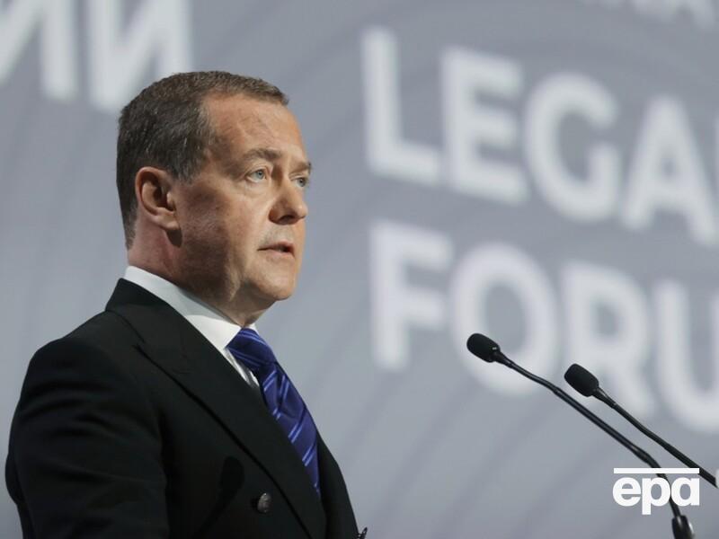 "Не поможет". В ответ на предупреждение Зеленского Медведев опубликовал угрозу США