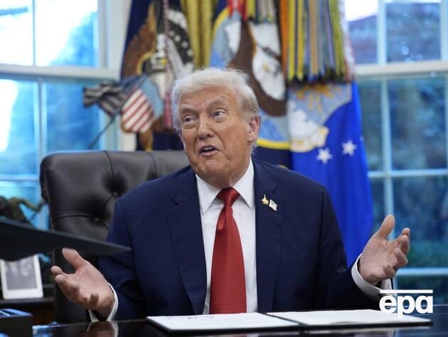 Роздратований Трамп махав перед обличчям Меланії пальцем. ЗМІ зняли сварку на відео