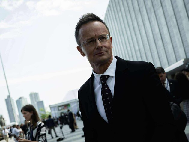 Сійярто відреагував на санкції України проти угорських військових: пригрозив блокуванням вступу в ЄС