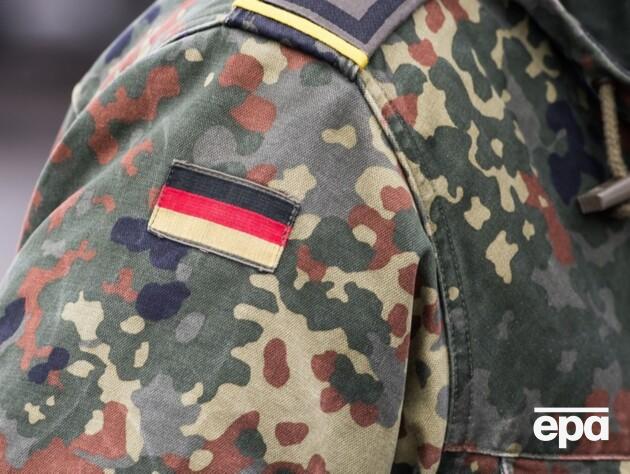 На польсько-німецькому кордоні виявили незвичні листівки. Кожного, хто їх знайшов, просять звернутися до військових