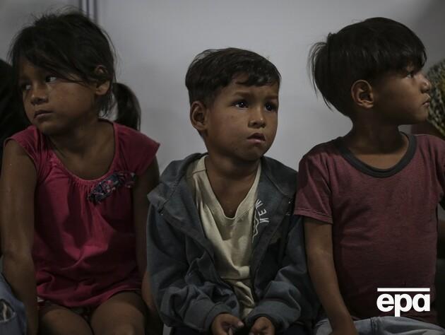 Трамп знову намагається заборонити видавання американських паспортів за правом народження у США