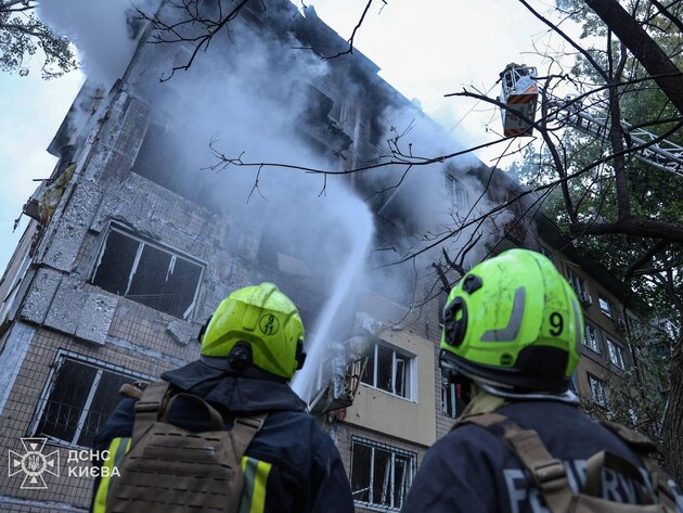 У Києві зростає кількість загиблих і поранених. Із-під завалів деблокували тіло дитини