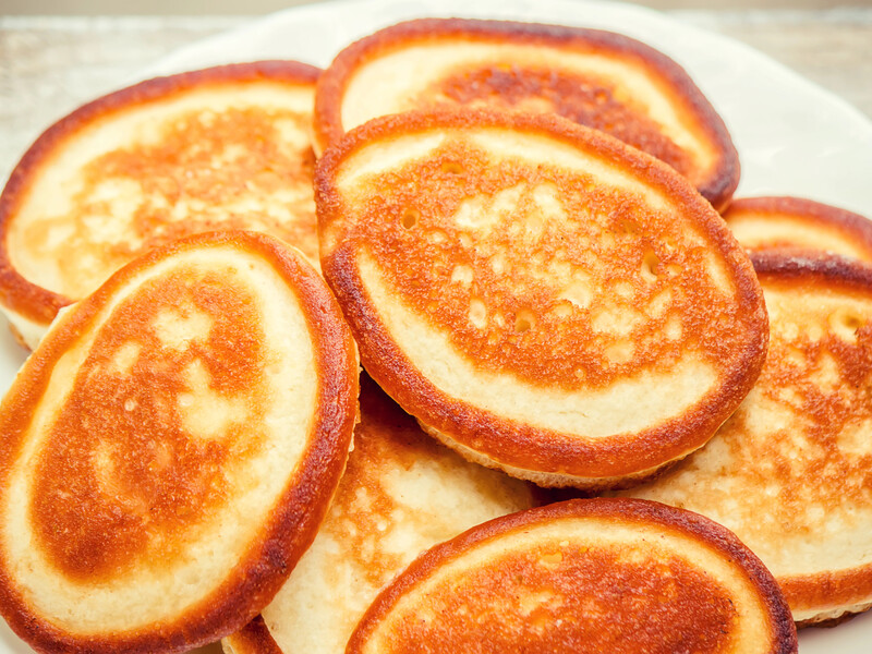 Секрет пышных оладий раскрыт в этом удачном рецепте. Вот как нужно правильно смешивать ингредиенты