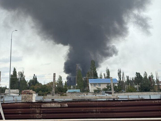 У Криму велика пожежа на нафтобазі у Феодосії, де розташований 