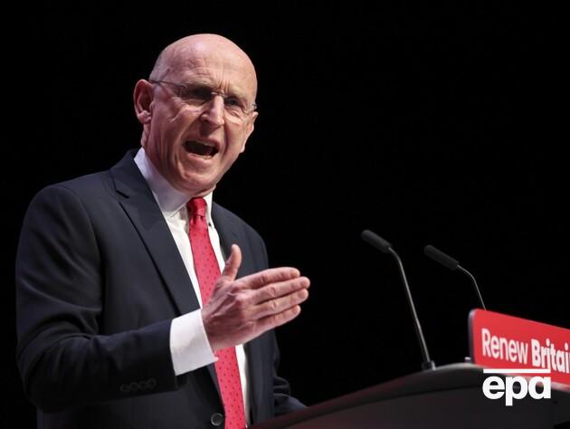 Глава міноборони Великобританії звернувся до Путіна. Захарова огризнулася у відповідь