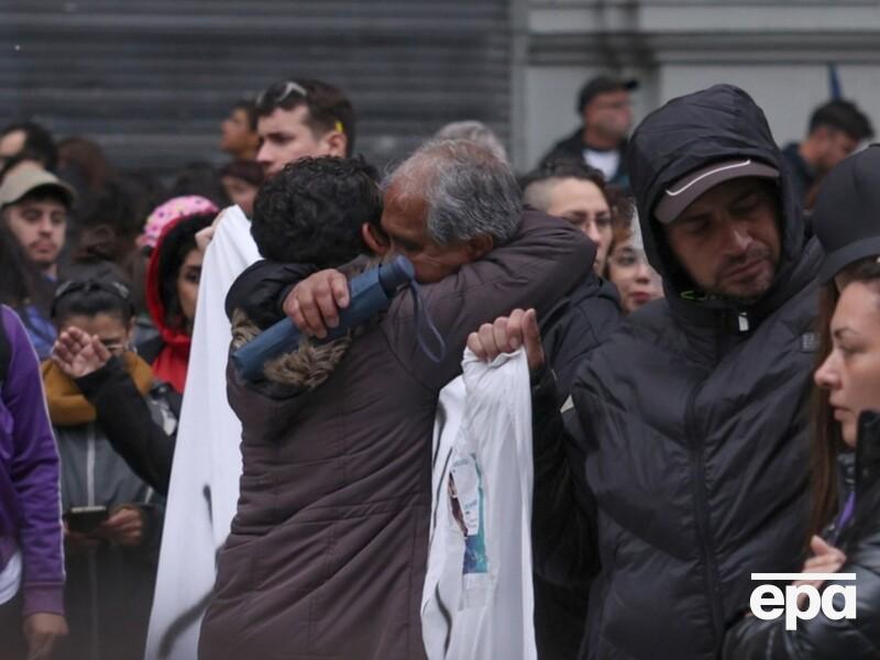 В Аргентині у прямому ефірі закатували двох жінок і дівчину-підлітка. Люди вийшли на протести. Фото