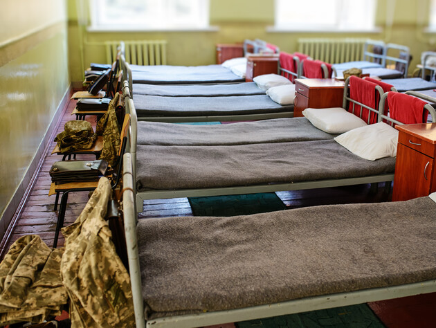 В Днепропетровской области украли 14 млн на кроватях для армии – ГБР