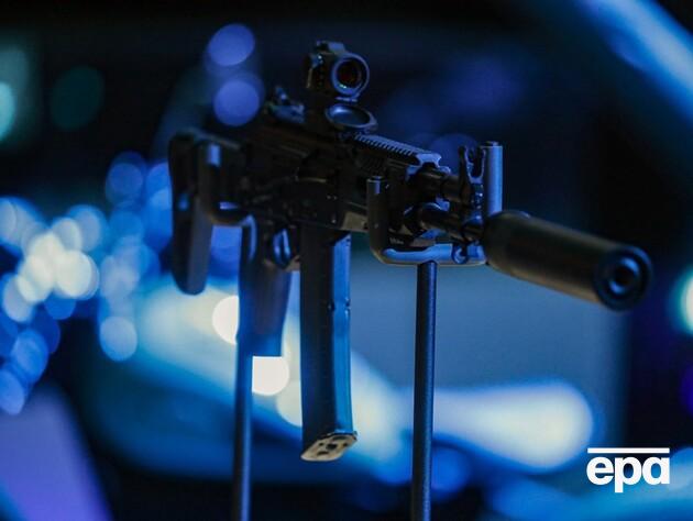 РФ поставляет современные автоматы Калашникова итальянской мафии, маскируя их под нефтяные грузы – СМИ