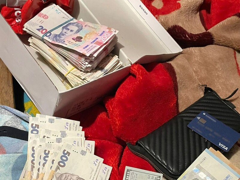 У освобожденных из плена украинцев выманивали деньги, правоохранители озвучили схему и число пострадавших