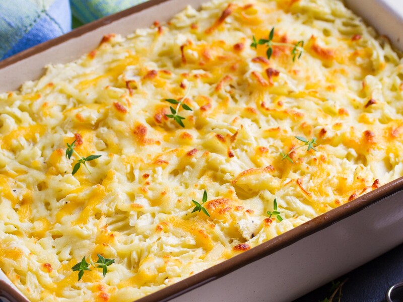 Запеките картофель с этим – и получите невероятно вкусное мясо по-французски. Проверенный рецепт