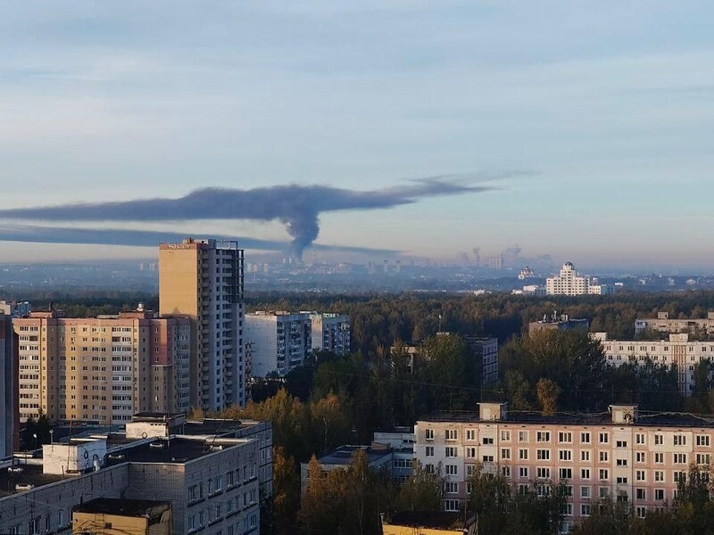 У російському Ярославлі на НПЗ виникла потужна пожежа. Відео