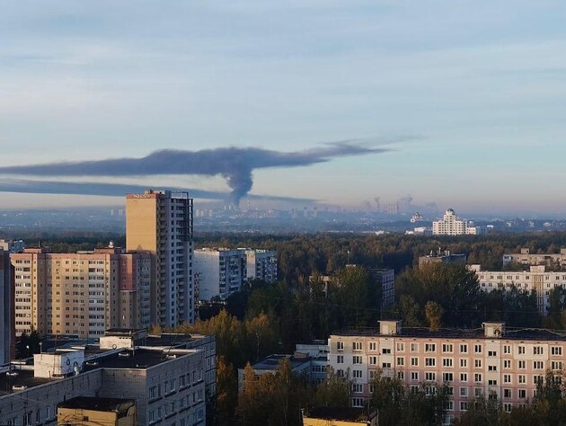 У російському Ярославлі на НПЗ виникла потужна пожежа. Відео