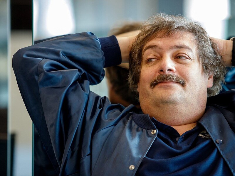 У Росії письменника Бикова засудили до семи років колонії 