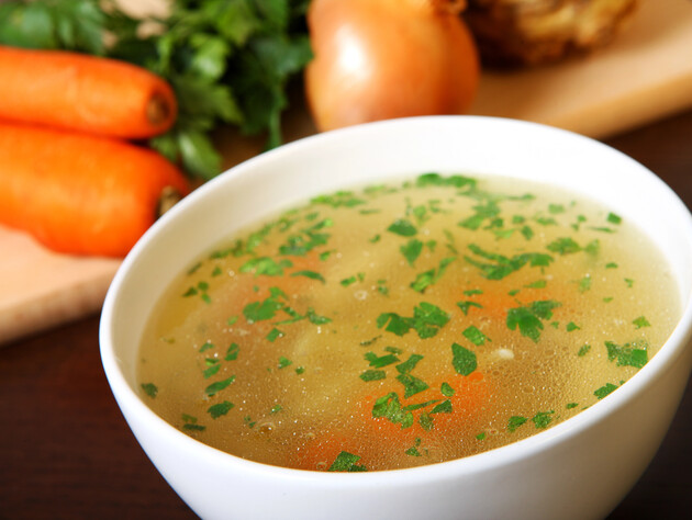 Сделайте это с овощами – и бульон будет очень вкусный и ароматный. Секретный лайфхак стал хитом в сети