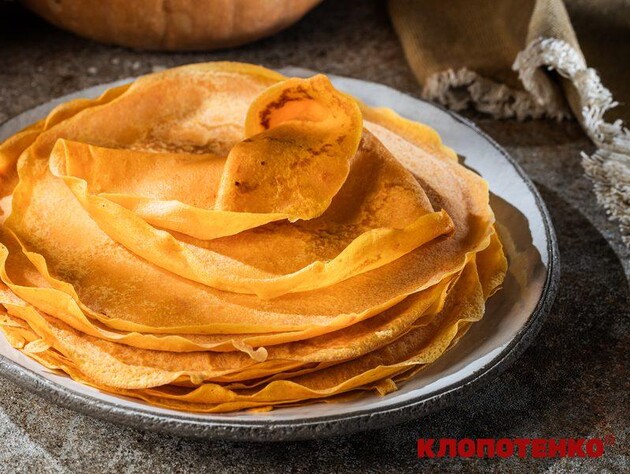 Додайте гарбузове пюре до тіста, щоб отримати найсмачніші осінні млинці