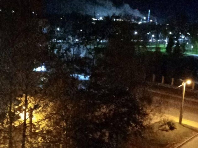 У Пермському краї РФ прогриміли вибухи на великому хімзаводі. Місцеві скаржаться, що нема чим дихати