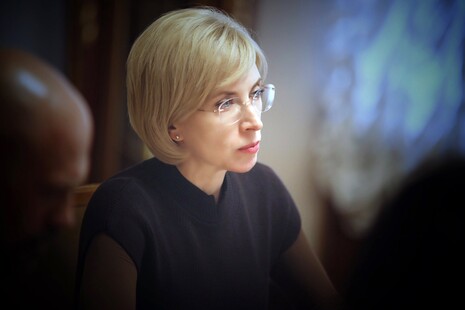 Елена готовилась ехать в Ватикан просить о сыне. Вчера еще не знала: сегодня его обменяют