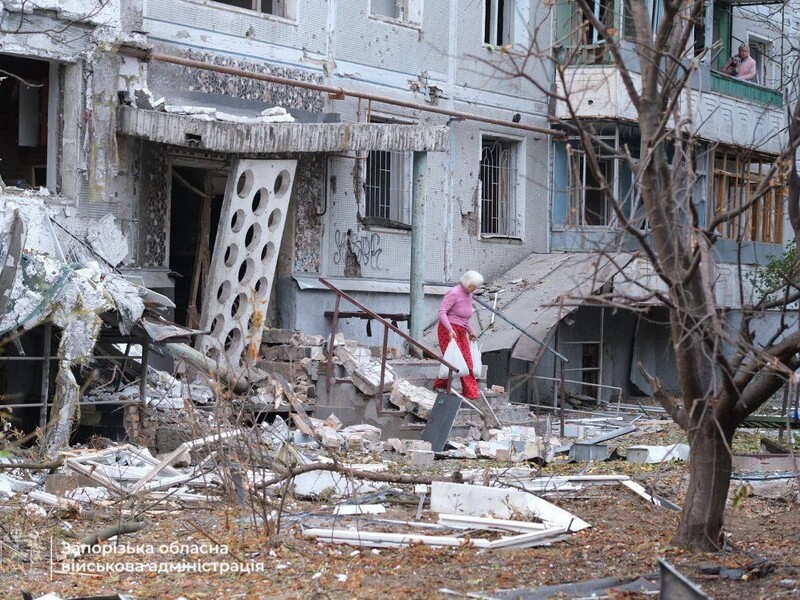 РФ завдала понад 10 ударів по Запоріжжю. У місті перебої зі світлом і водою, понівечено будинки, є жертва