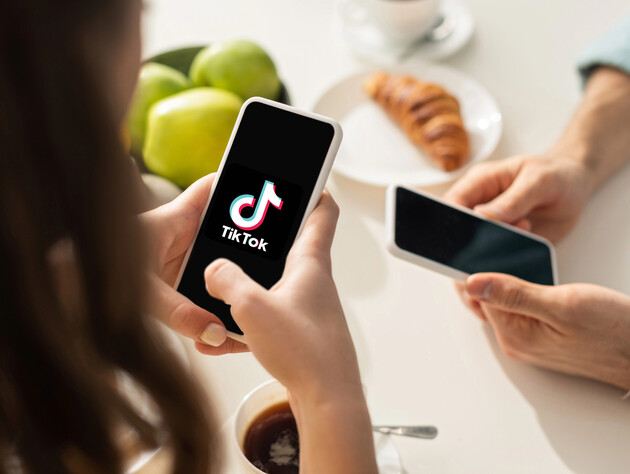 TikTok рекомендує дітям порно – дослідження