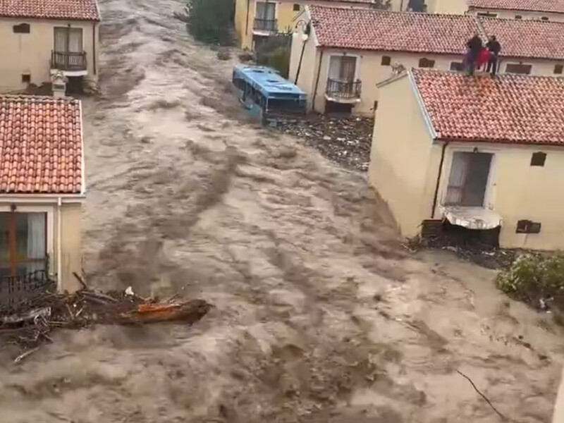 Болгарию затопило, стихия унесла жизни не менее двух человек