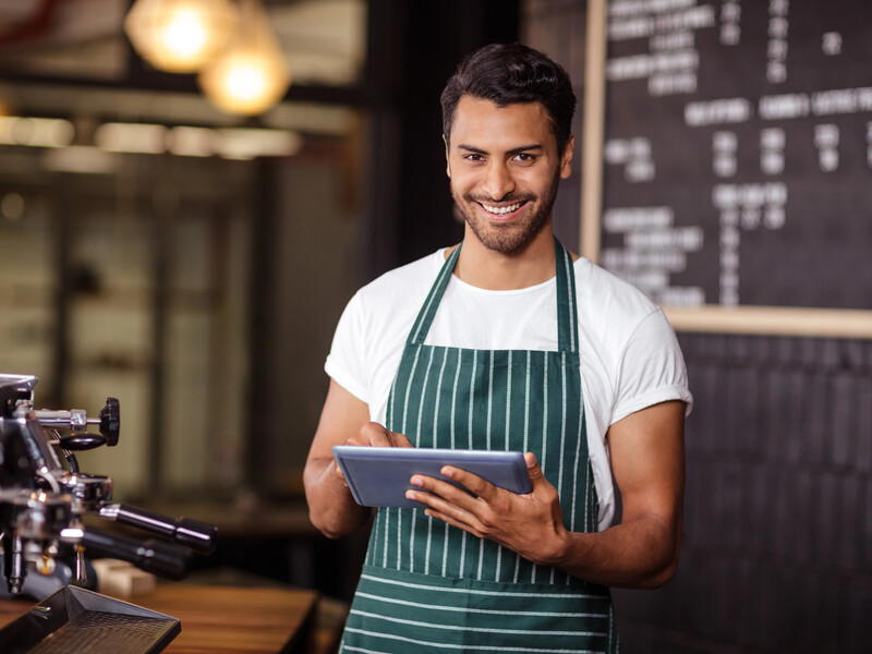 Канадец очаровал украинку всего одним украинским словом из семи букв, которое скрывал под одеждой. Фото