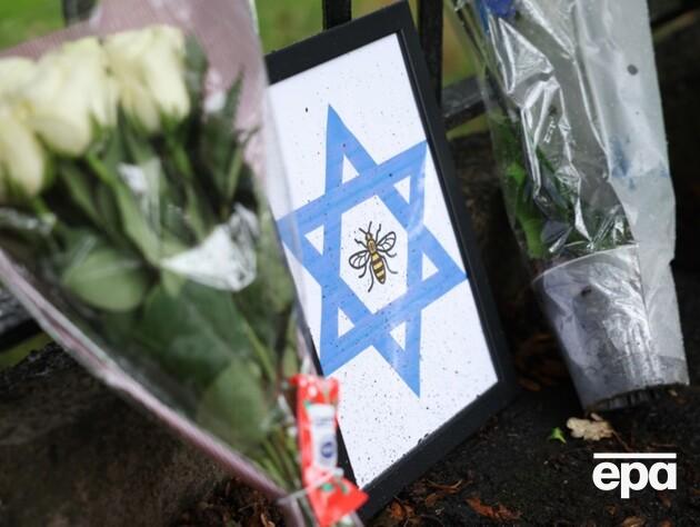 Одну из жертв в синагоге в Манчестере мог убить полицейский. Нападавший был под следствием за изнасилование