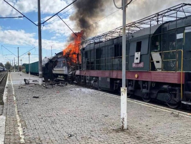 РФ ударила по пассажирскому поезду 