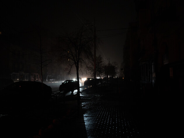 В российском Белгороде наступил блэкаут после обстрела. Видео
