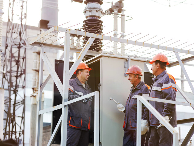 Енергетики ДТЕК протягом тижня полагодили після обстрілів електрику для 221 тис. сімей