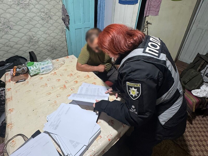 У Запоріжжі шахраї під виглядом військових отримували благодійну допомогу і продавали її – СБУ