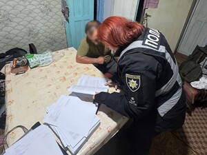 У Запоріжжі шахраї під виглядом військових отримували благодійну допомогу і продавали її – СБУ