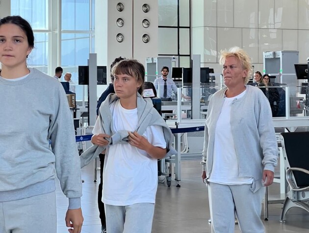 З Ізраїлю вислали Тунберг та інших учасників флотилії, яка рвалася в Газу. Їх назвали провокаторами